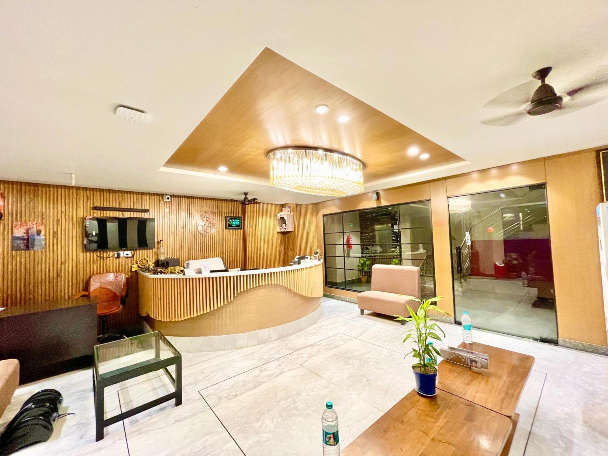 Hotel Rb International ! Puri Near-Sea-Beach-And-Temple Fully-Air-Conditioned-Hotel With-Lift-And-Card Payment Accepted-Parking-Facility, Best Hotel In Puri Exteriör bild