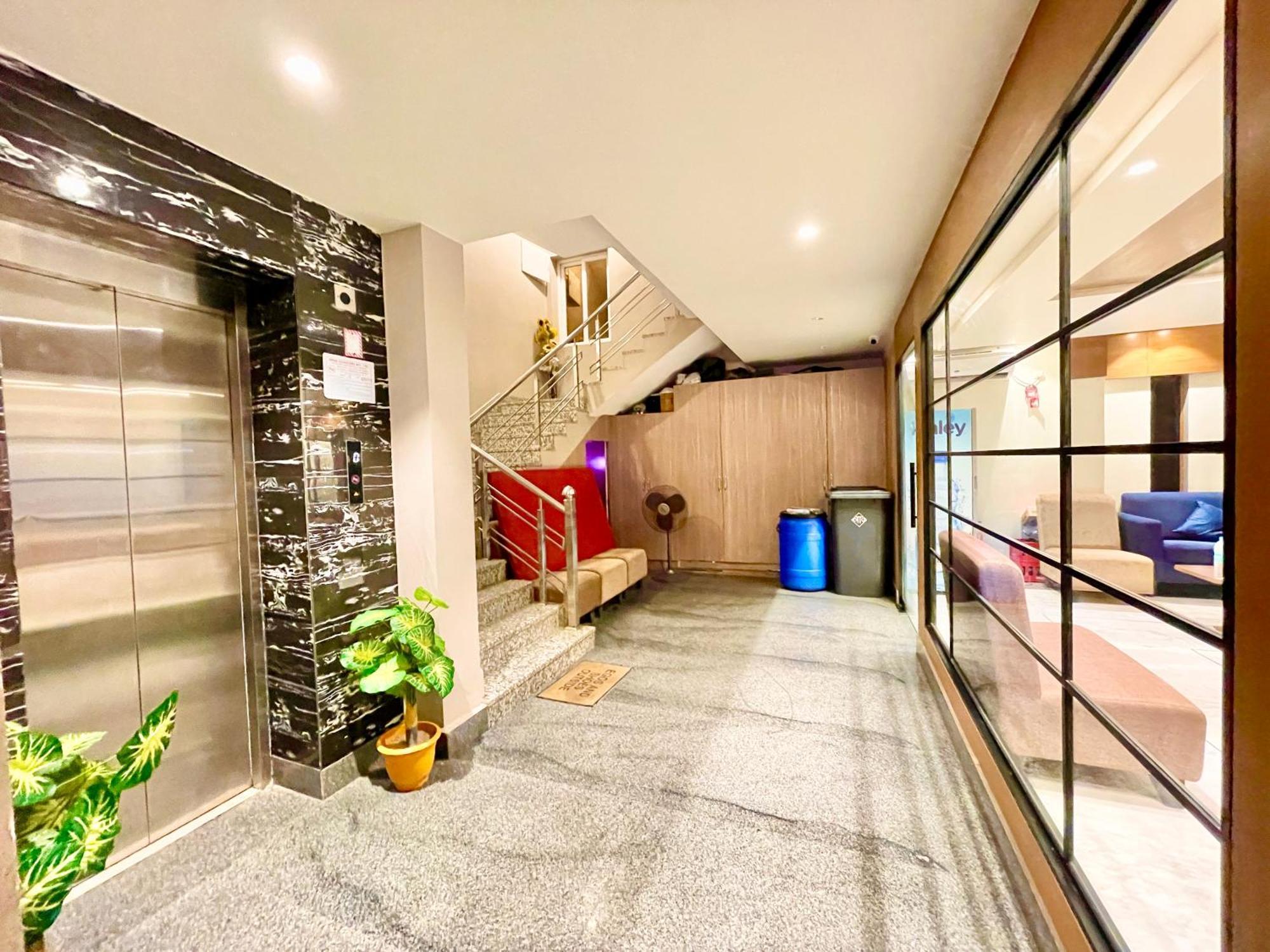 Hotel Rb International ! Puri Near-Sea-Beach-And-Temple Fully-Air-Conditioned-Hotel With-Lift-And-Card Payment Accepted-Parking-Facility, Best Hotel In Puri Exteriör bild