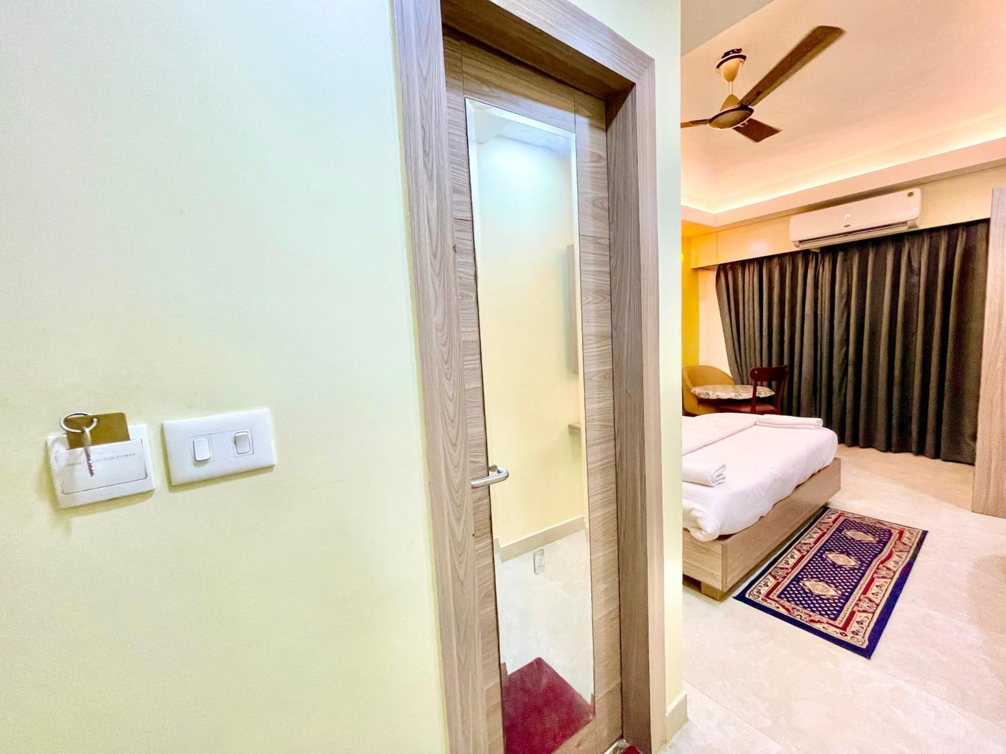 Hotel Rb International ! Puri Near-Sea-Beach-And-Temple Fully-Air-Conditioned-Hotel With-Lift-And-Card Payment Accepted-Parking-Facility, Best Hotel In Puri Exteriör bild