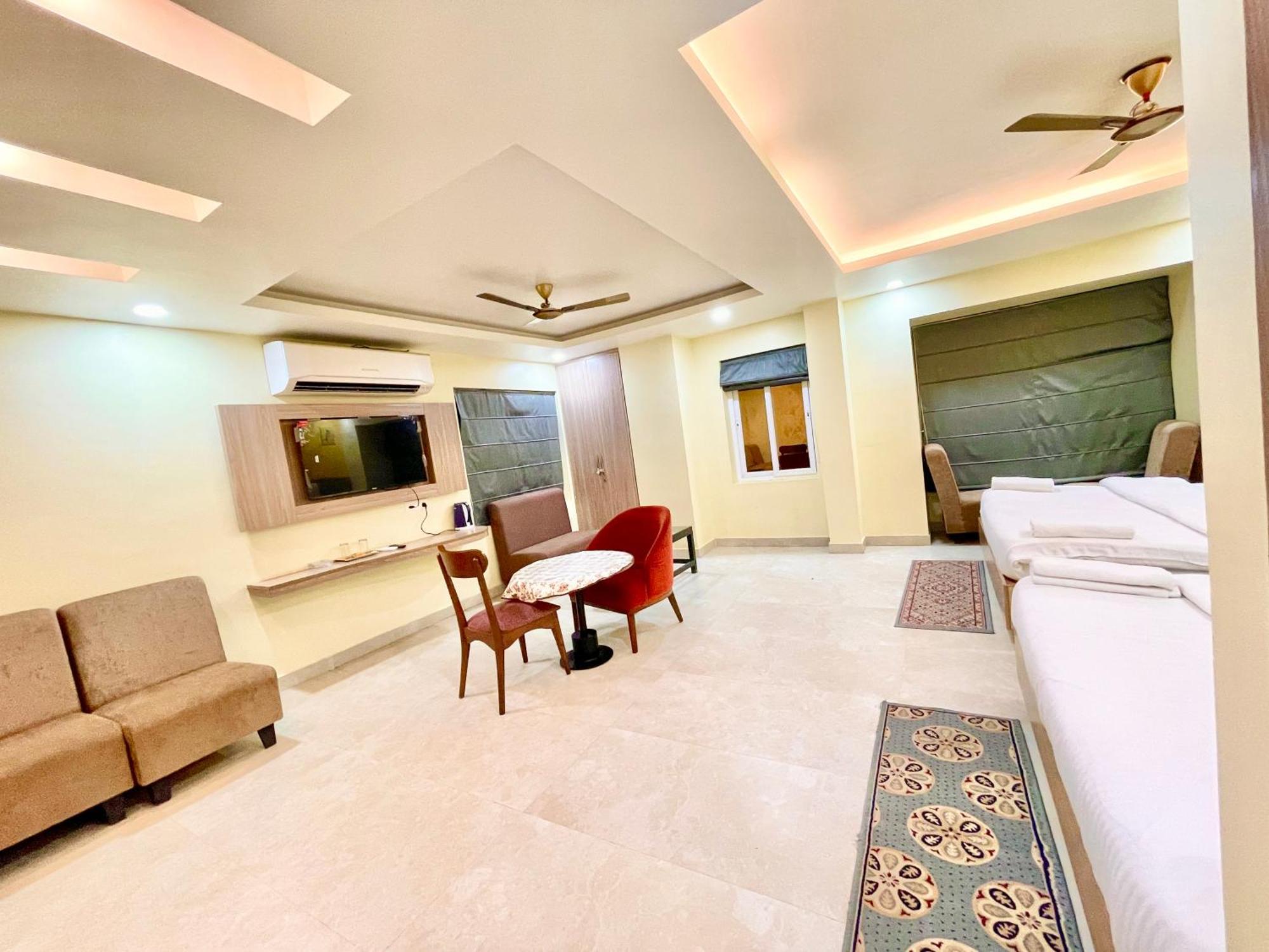 Hotel Rb International ! Puri Near-Sea-Beach-And-Temple Fully-Air-Conditioned-Hotel With-Lift-And-Card Payment Accepted-Parking-Facility, Best Hotel In Puri Exteriör bild