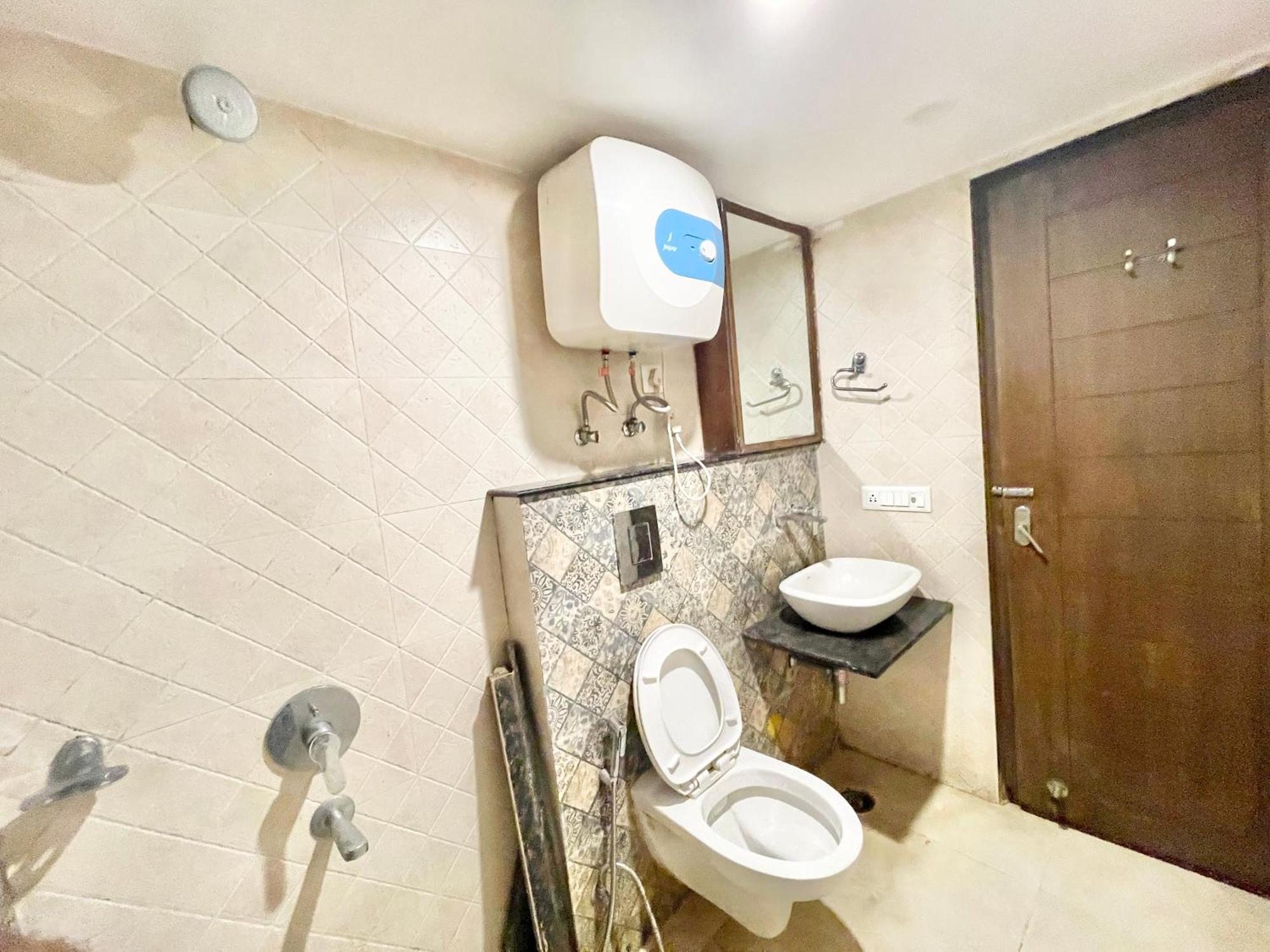 Hotel Rb International ! Puri Near-Sea-Beach-And-Temple Fully-Air-Conditioned-Hotel With-Lift-And-Card Payment Accepted-Parking-Facility, Best Hotel In Puri Exteriör bild
